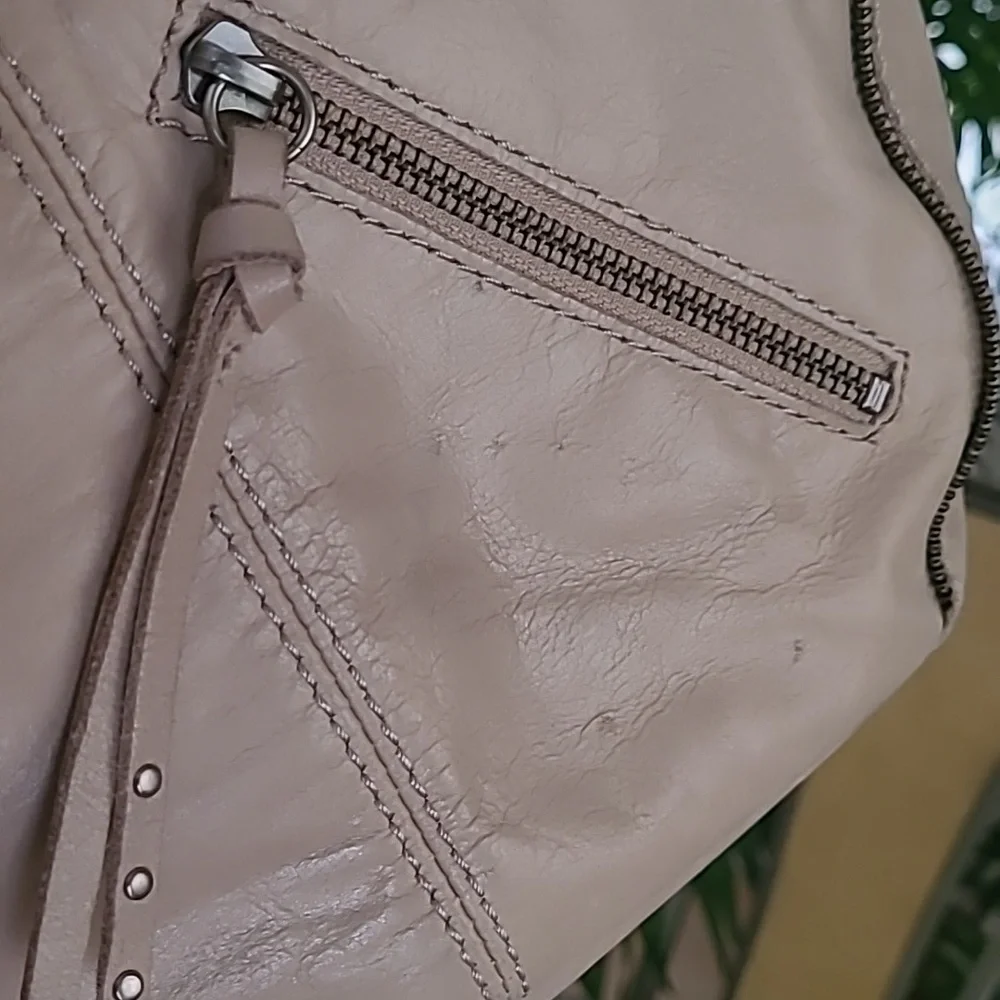 The Sak Leather Hobi Bag ❤️